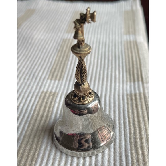 Vintage Souvenir Bell Homestead Hand Bell - Picture 3 of 8